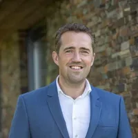 Sebastiaan van der Velden -  NVM Register Makelaar en Taxateur - Managing Partner Kolpa van der Hoek Oostvoorne