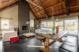 listing-89a625cc-6526-4946-bfa7-8019a878d22e-261395884.jpg