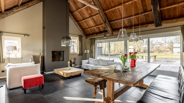 listing-89a625cc-6526-4946-bfa7-8019a878d22e-261395884.jpg