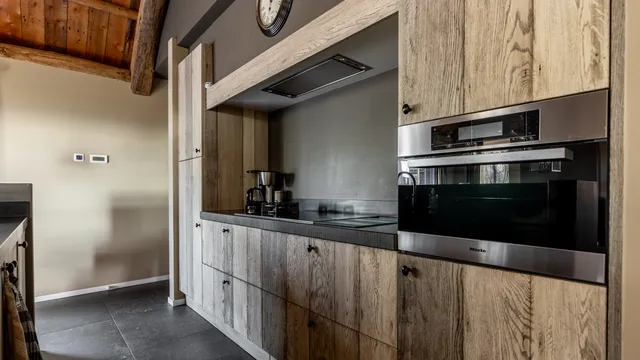 listing-a983b63f-1b08-4c14-b19f-ad7b441123f9-261395876.jpg