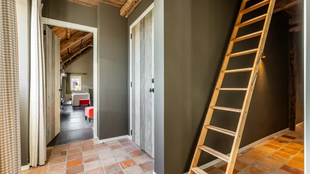 listing-f8e4b53b-f56f-45a7-aa03-faff73a90279-261395906.jpg