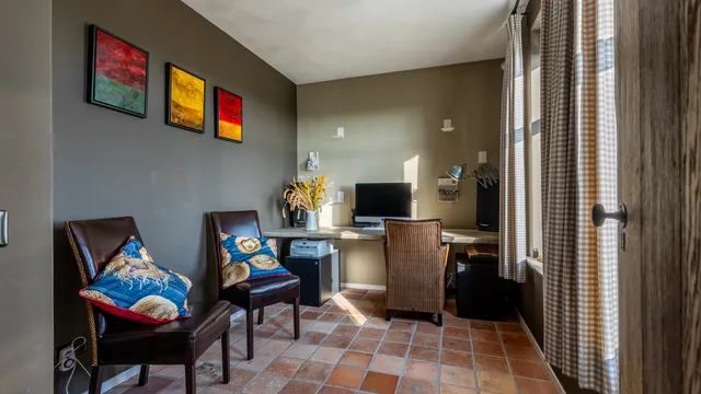 listing-76bb3277-b32c-439e-9de0-daf062c760cd-261395910.jpg
