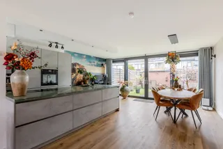 listing-8886e96f-fdd9-4f05-89c3-f9b7cd043ffc-268048066.jpg