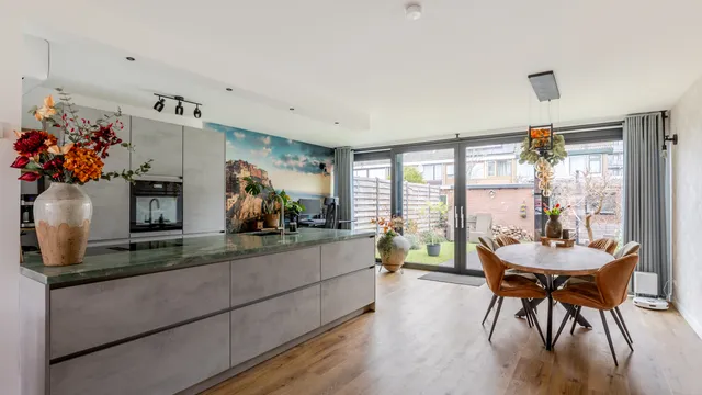 listing-8886e96f-fdd9-4f05-89c3-f9b7cd043ffc-268048066.jpg