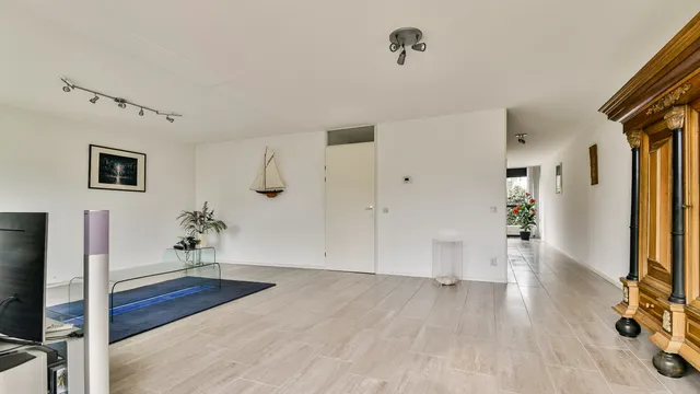listing-a8cf70f4-0242-4e02-9a5b-7e882a304ff5-267672102.jpg