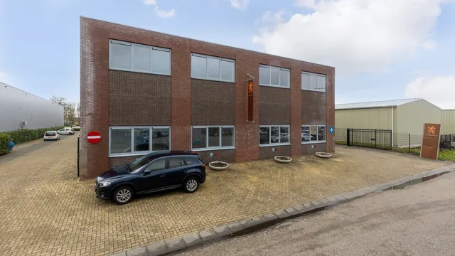 listing-c10fb1b0-5806-446b-8164-ee6b7f078648-269125046.jpg