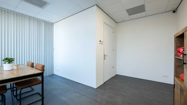 listing-65a21ab7-9faf-4c73-a01f-2d973373d36c-268695550.jpg