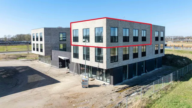 listing-c60feefd-f32a-46ff-ab24-d0ac4787cbd0-270003768.jpg