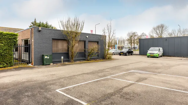 listing-923ee4ea-33e1-4cbd-8525-708b74154506-271264844.jpg