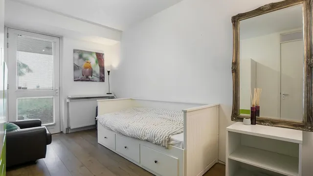 listing-c128a6df-c70f-4d40-9b5e-5e0796efcf3f-238075040.jpg