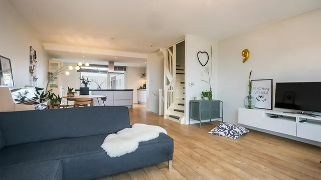 listing-9462f159-dc53-4c8e-aedc-7bb6811d5db2-238075044.jpg