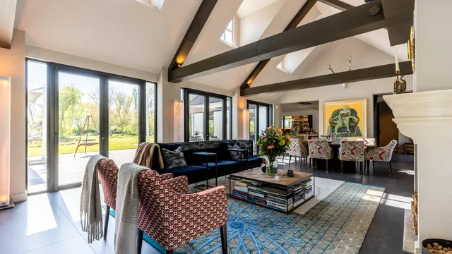 listing-41027397-c2e3-4074-9e48-5153a820ff7e-274210100.jpg