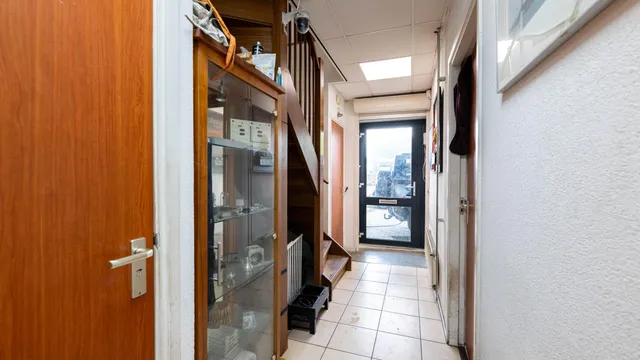 listing-f6e625e3-0e03-4de5-95a8-6312f60c530a-277920054.jpg