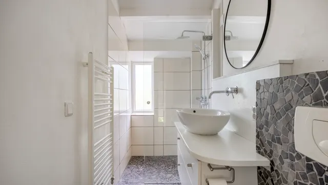 listing-81d74cea-4444-42b2-b5f9-d486f95a8961-278645614.jpg