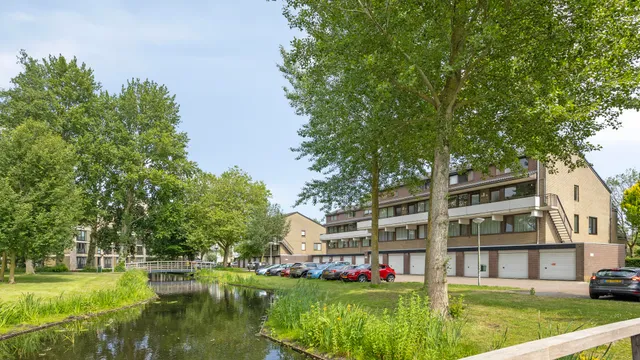 listing-c5e189b3-9baf-4bef-b7af-e5ebf0b2b36e-278645412.jpg