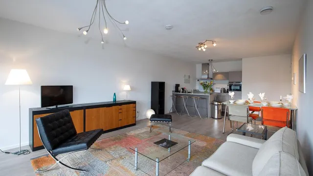 listing-4da1514d-9097-4787-8dd5-7e4fd6f153bc-278981684.jpg