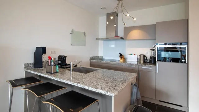 listing-658876a7-7e18-42a5-972d-7322b9da0af8-278981844.jpg