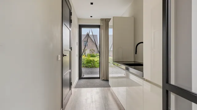 listing-b95de061-5a48-4f80-b07c-23efa2eb420f-277772402.jpg