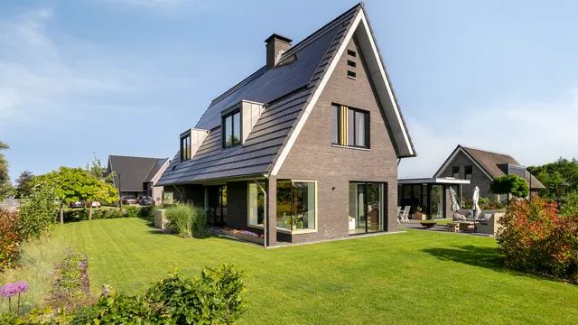 listing-e9c944af-8b47-410c-91d4-905641bc1c1c-278911408.jpg
