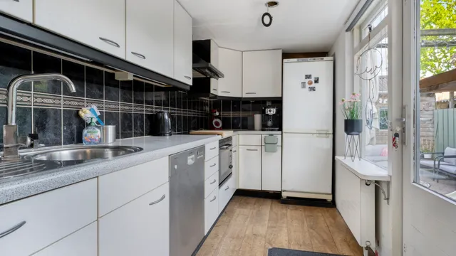 listing-5f1cbbba-0244-499b-b326-1db99edf2f39-279341464.jpg