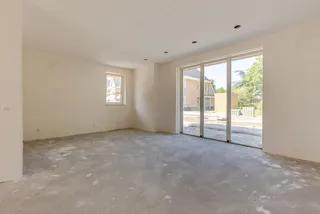 listing-e9e9dc4e-8128-48f1-a85c-e3a8792be3e3-280835321.jpg